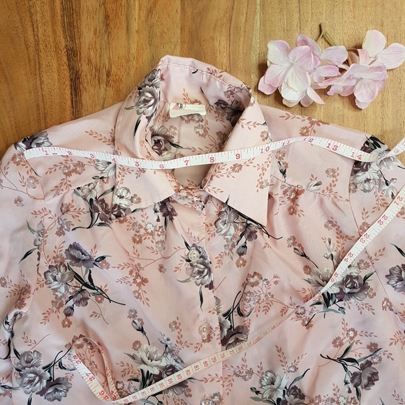 Vintage 70's Floral Button Down Blouse • Sz 11/12 - Picture 10 of 15